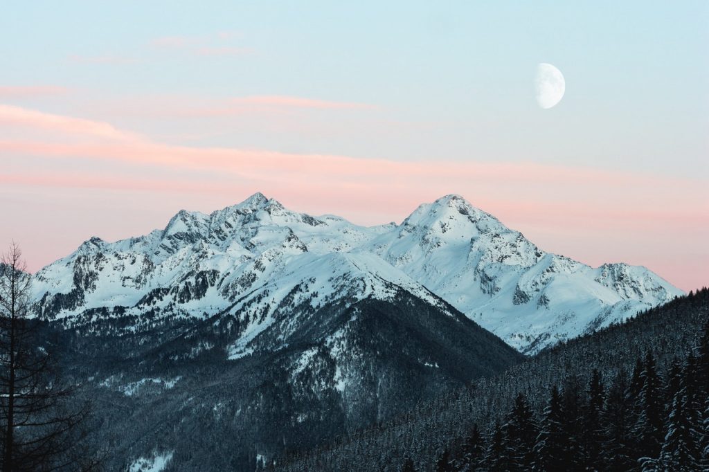 Yarış Rehberi Snowy Mountain 1287145 1024x682 1